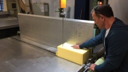 Weserland GmbH - Erneuerung Sitzpolster Bahn Refurbishment Expertise Schnittschaum3